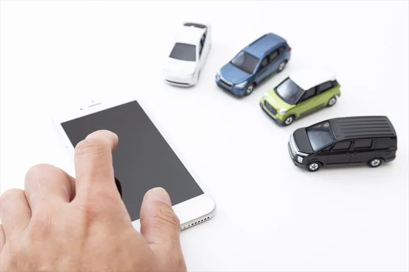 レンタカーを借りる流れとは？